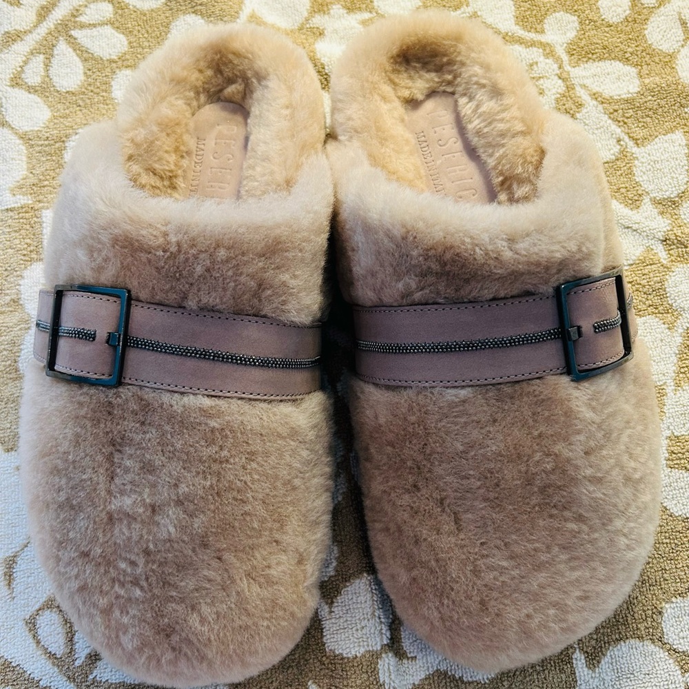 Fluffy designer slippers
